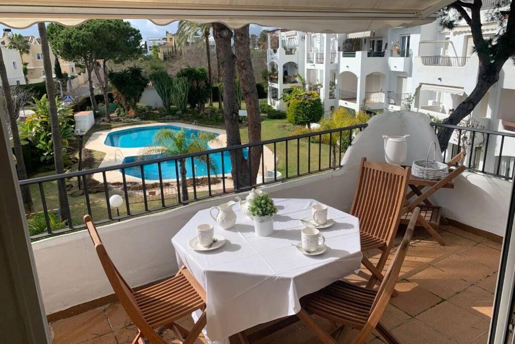 Oasis Sun Beach Costa Del Sol Estepona Exteriör bild